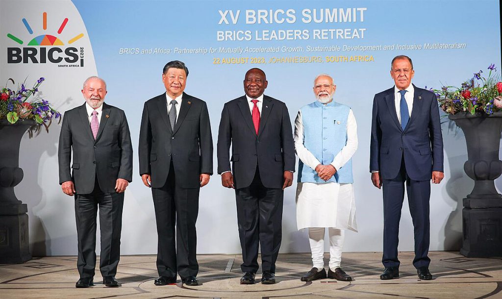 BRICS Set To Control Half of Global Economic Output by 2040